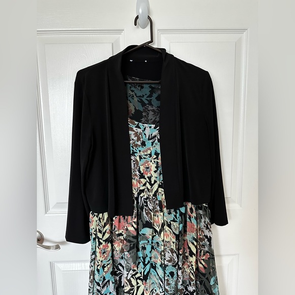 Calvin Klein Dress with 3/4 Length Cardigan. Size XL - Picture 4 of 7